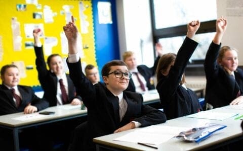 Video guide for parents and pupils to access email and Teams platforms